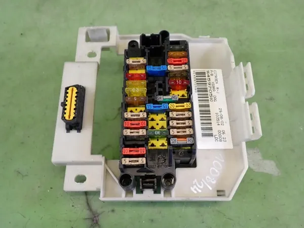 Boîte à fusibles OEM 9645970580 pour Citroen Xsara I Lift image 6