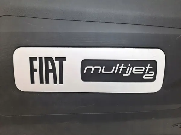 Fiat Freemont motorkap lijst OEM 04627390AD image 5
