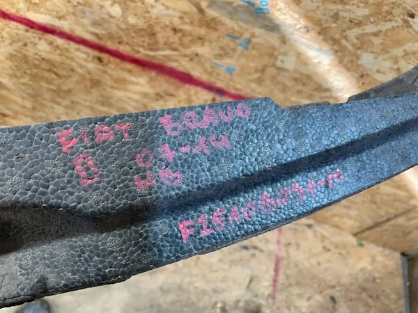 Etupuskuri-imukappale Fiat Bravo II 2 07-14 OEM 51788610 image 10