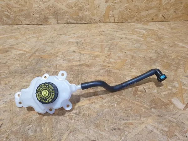 Réservoir de liquide de frein BMW IX I20 OEM 6898196 image 2