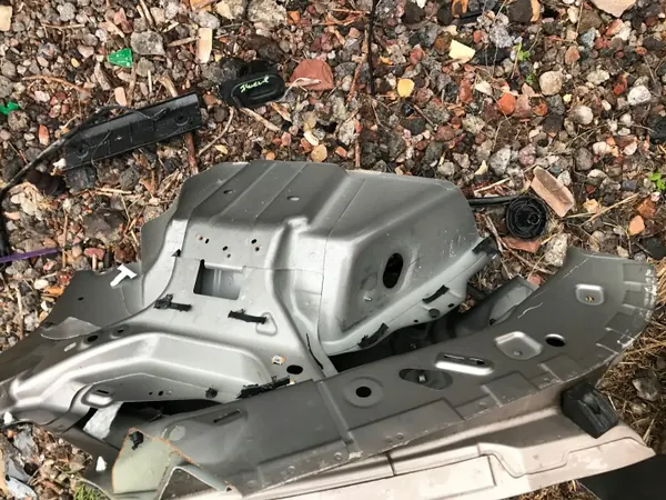 Para-lamas traseiro esquerdo Ford Kuga MK3 OEM 2430946 image 3