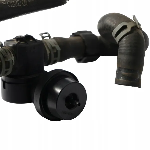 Audi A5 8T Waterslang OEM 8K0819374Q - Gebruikt image 9