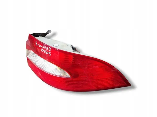 Luz trasera derecha Skoda Superb 2 2012 3T5945112 image 2