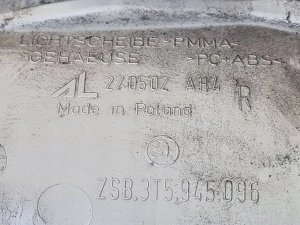 Luz trasera derecha Skoda Superb 2 2012 3T5945112 image 7