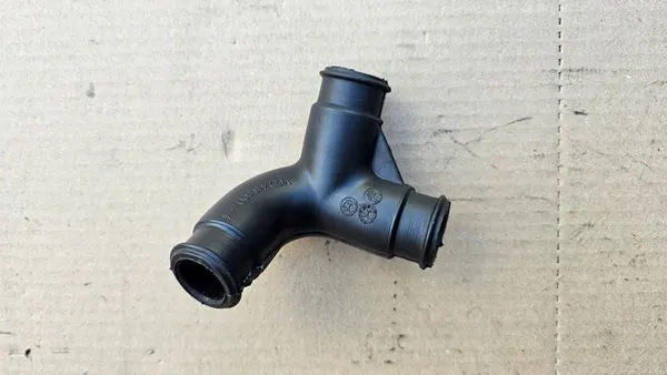 AUDI A4 B6 1.8T Öljyrityslinja 06B103221P image 3