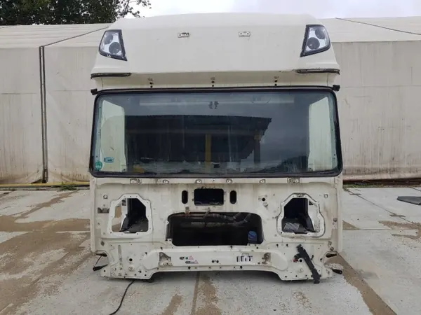 Cabine DAF XF OEM LORK-1815-504618 - État Utilisé image 2
