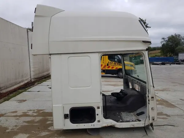 Cabine DAF XF OEM LORK-1815-504618 - État Utilisé image 3