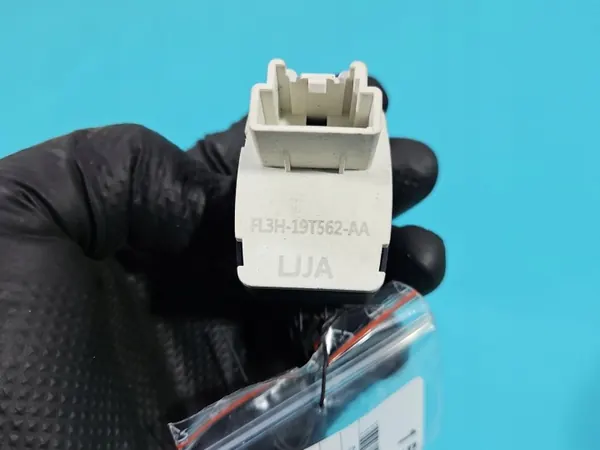Innertemperatursensor FORD Edge II FL3H-19T562-AA image 6