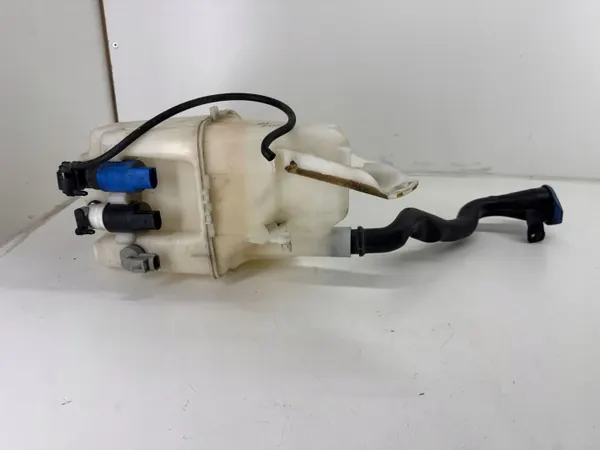 Réservoir lave-glace OEM 31416285 pour Volvo V60 2013 image 6