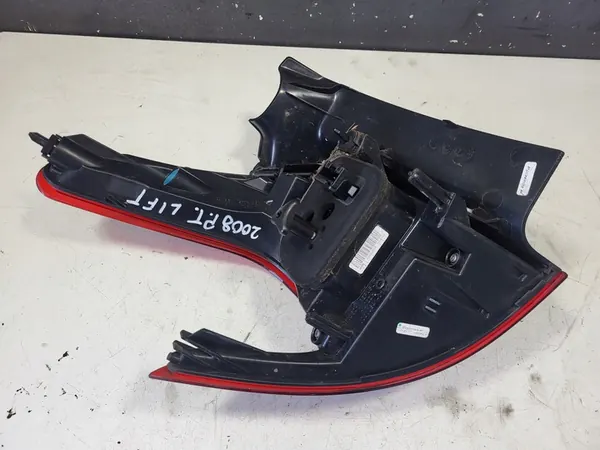 PEUGEOT 2008 I LIFT Lámpara trasera derecha 9814745980 image 6