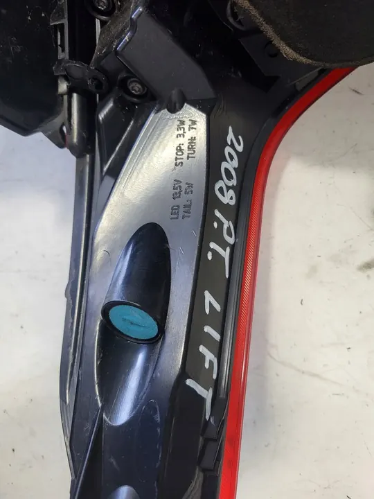 PEUGEOT 2008 I LIFT Lámpara trasera derecha 9814745980 image 8