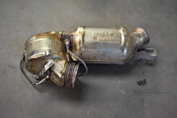 Katalysator OEM A2561409900 för Mercedes image 2