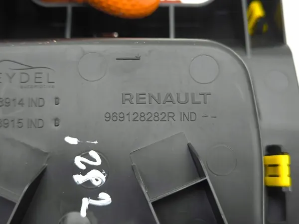 Renault Captur II 2022 Bac console centrale OEM 969128282R image 7