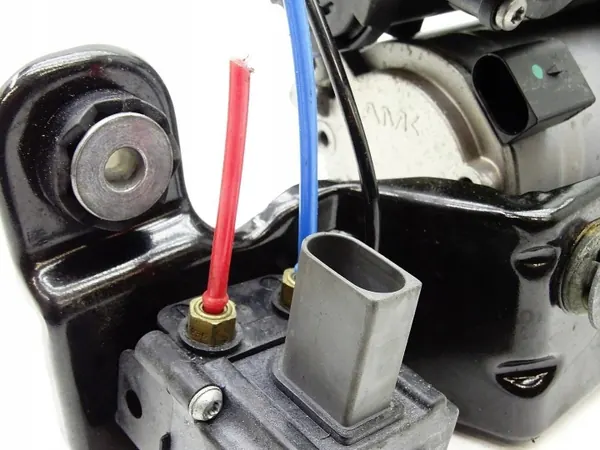 Luftfjädringskompressor OEM 6859714 BMW X5 E70 image 4
