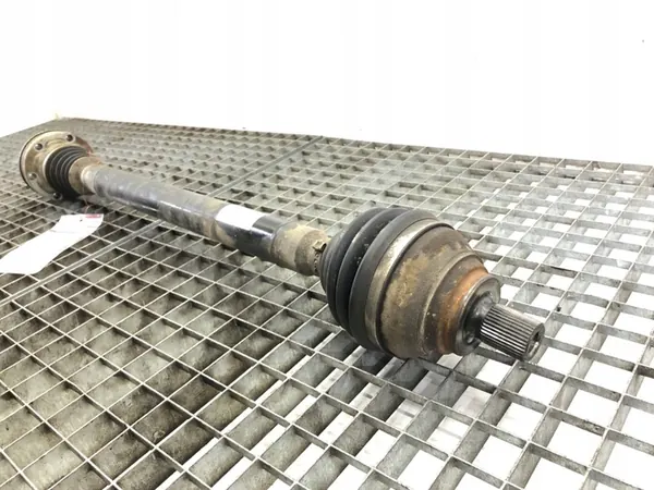 Höger Främre Halvaxel VW Touran 1.8 180HK image 3