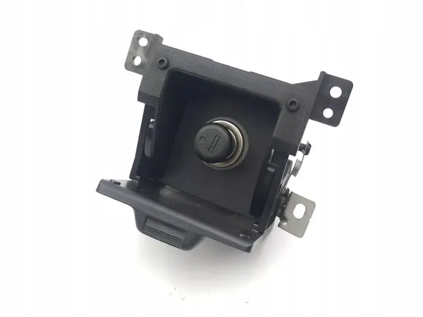 Prise allume-cigare avant Mitsubishi Pajero 2007 OEM AMD187874 image 8