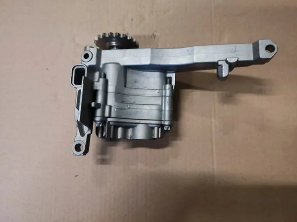 Olje pump Mercedes 3.0 V6 CDI image 3