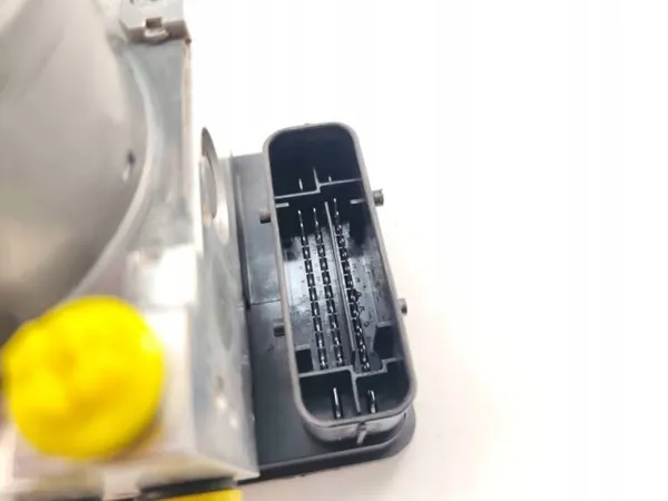 Unidad de Control de Bomba ABS OEM 6875813 BMW Serie 4 image 3