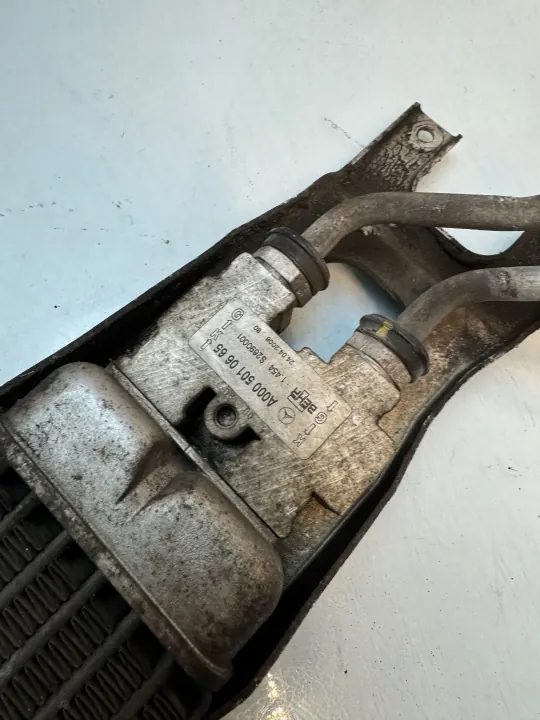Refroidisseur de carburant Mercedes-Benz A0005010665 image 4