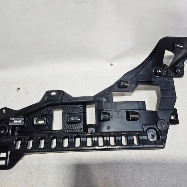 Support de pilier C Tesla Model S Plaid OEM 1587702-00-C image 3