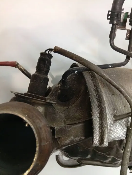 Catalyseur Dacia OEM 208A05597R Occasion image 5
