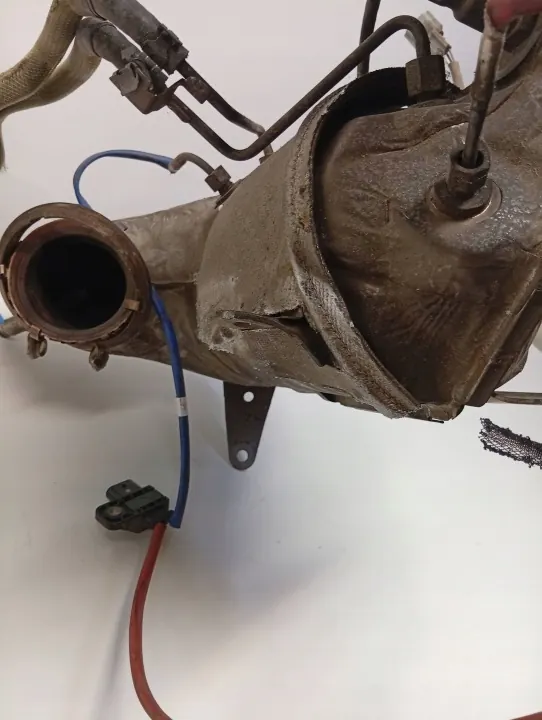 Catalyseur Dacia OEM 208A05597R Occasion image 9