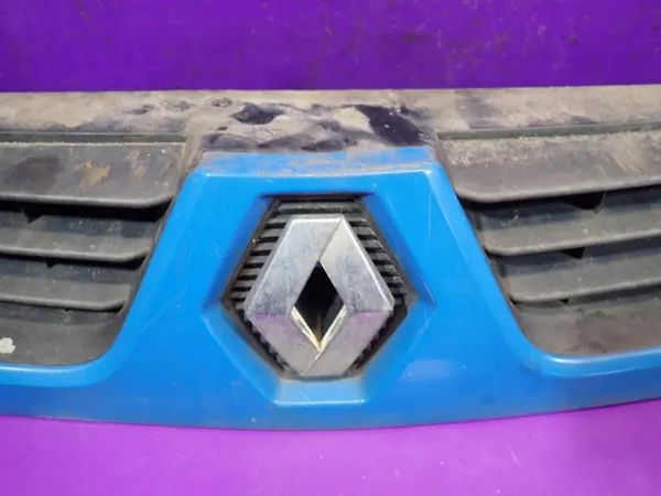 Emblema de grade Renault OE Zawada-389000- Usado image 5