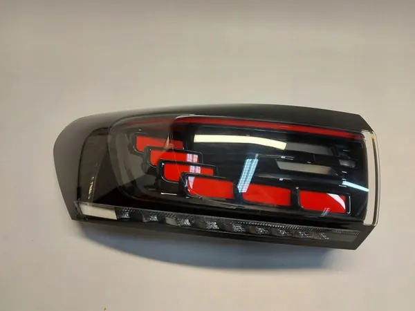 VW ID4 11A 2024 Luz Trasera Izquierda High QLED image 2