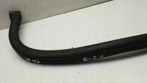Junta do capô BMW M3 2005 OEM 8215915 - Usado image 3