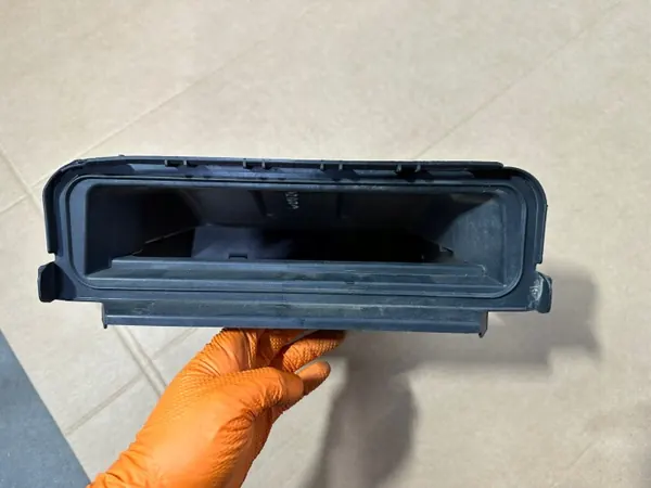 OEM A2138307400 Kupéfilterhuslock Mercedes W213 image 10