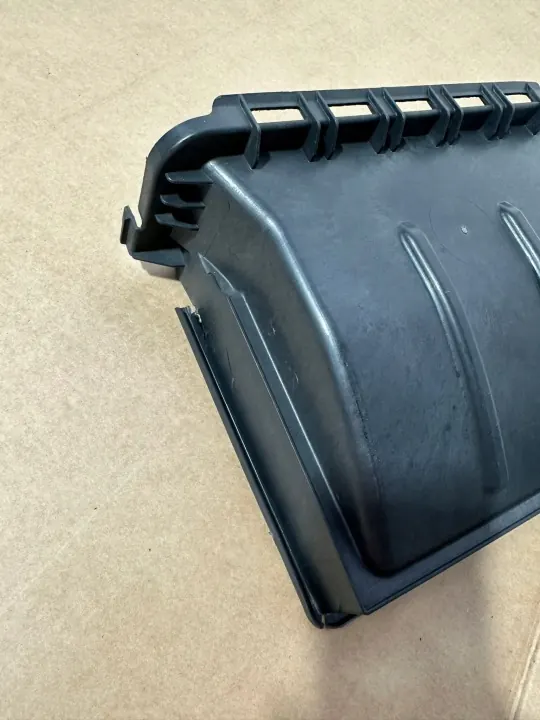 OEM A2138307400 Kupéfilterhuslock Mercedes W213 image 3