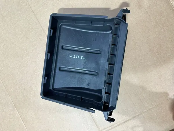 OEM A2138307400 Kupéfilterhuslock Mercedes W213 image 6