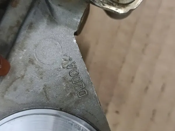 Nokkenaslagercap OEM AT4E-6B280-HD - Gebruikt image 6