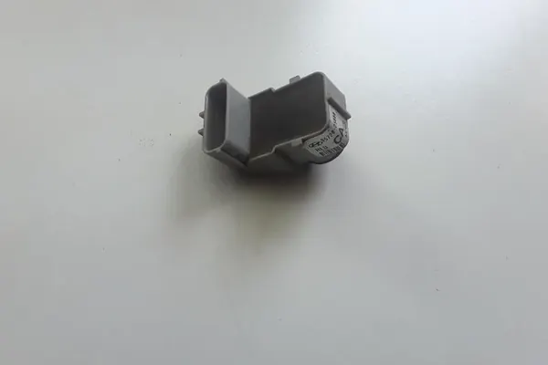 Bakre PDC-sensor HYUNDAI IX35 957202S000 image 2