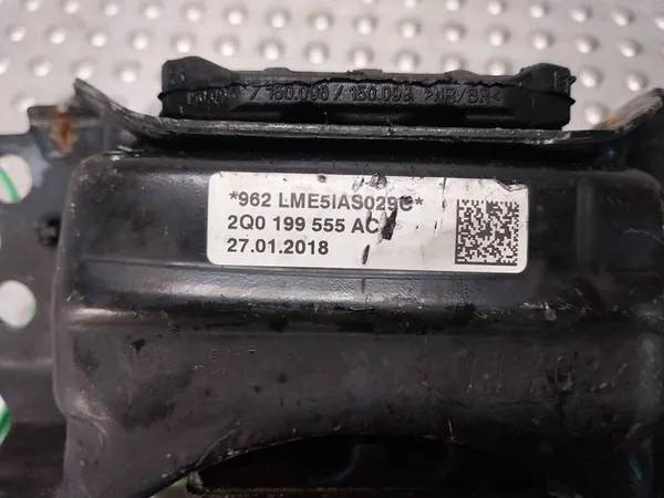 Moottorin tuki 2Q0199555AC SEAT ARONA 6F0 POLO VI 2G 1.6 TDI image 4