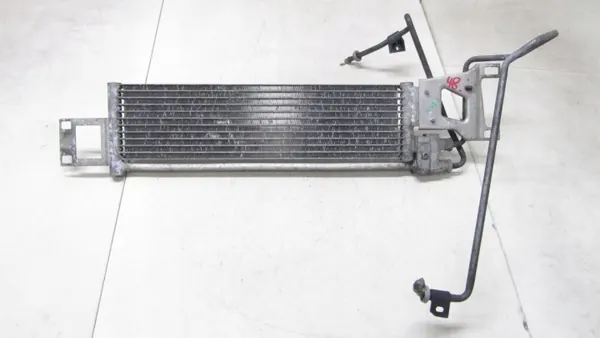 Mercedes Oljekylare OEM 186/048 för W213 2.0 image 2