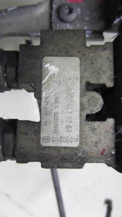 Mercedes Oljekylare OEM 186/048 för W213 2.0 image 4