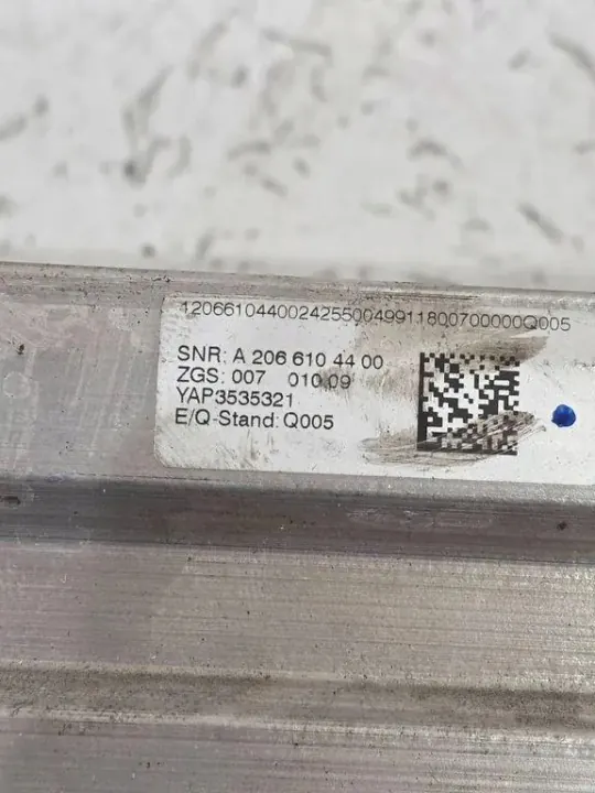 Viga para-choques traseira OEM A2066104400 Mercedes-Benz image 2