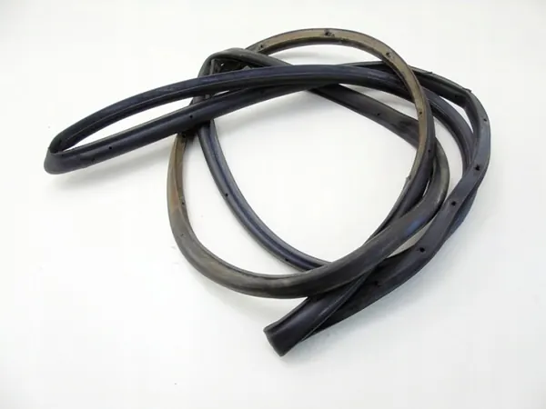 Framvänster dörrtätning OEM CHPA101SZLPMS142603091 image 5