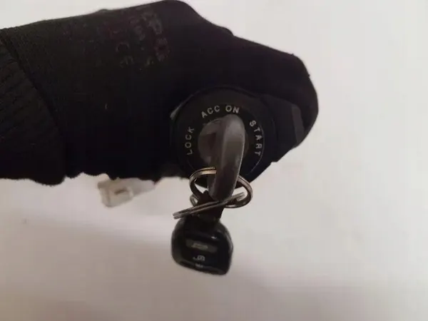 Interruptor de ignição OEM 061002 para Kia Sorento I JC image 3