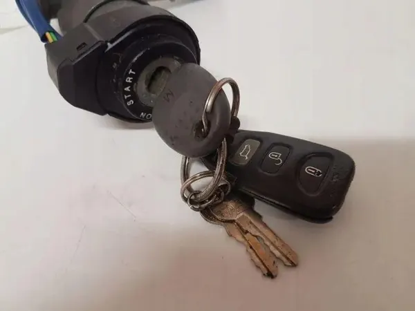 Interruptor de ignição OEM 061002 para Kia Sorento I JC image 5