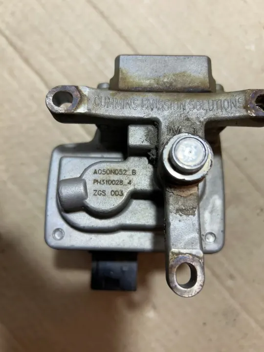 AdBlue-Injektor OEM A0001403939 A0001405339 image 3