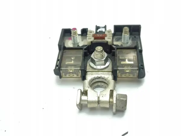 Lexus IS III Batterierelais-Sicherung OEM AMD174237 image 6