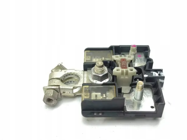 Lexus IS III Batterierelais-Sicherung OEM AMD174237 image 7