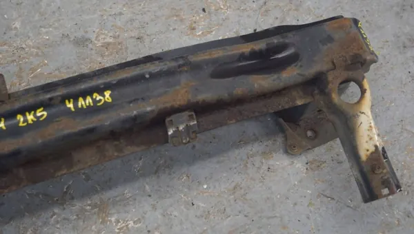 VW Caddy 2K5 Voorbumper Balk OEM JKM23683 image 5