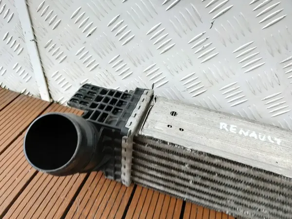 Intercooler Renault Scenic III Megane III image 2