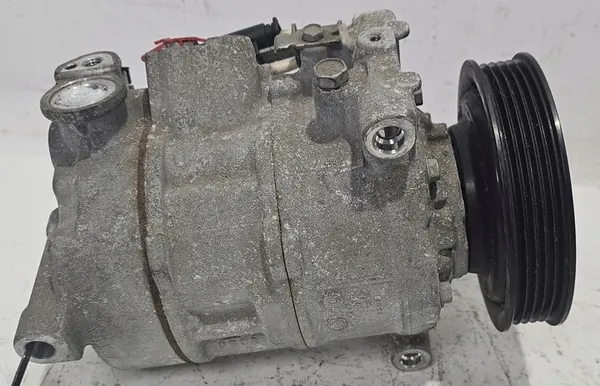 Alkuperäinen AC-kompressori Mercedes W242 W246 W176 C117 C118 X156 X118 image 4