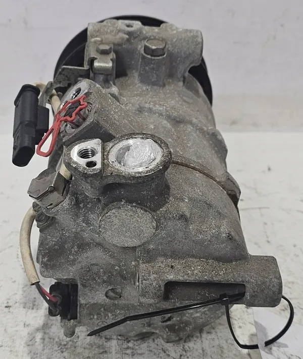 Alkuperäinen AC-kompressori Mercedes W242 W246 W176 C117 C118 X156 X118 image 5