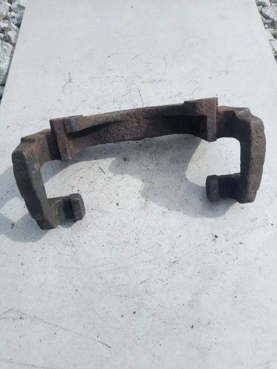 Etupuristimen kiinnike Audi A6 S6 C6 4B0615125C image 2