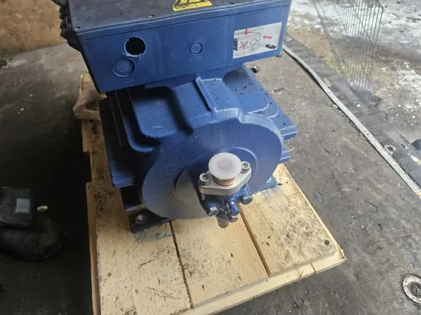 Käytetty Eberspaecher HGX4/385-4 kompressori image 3